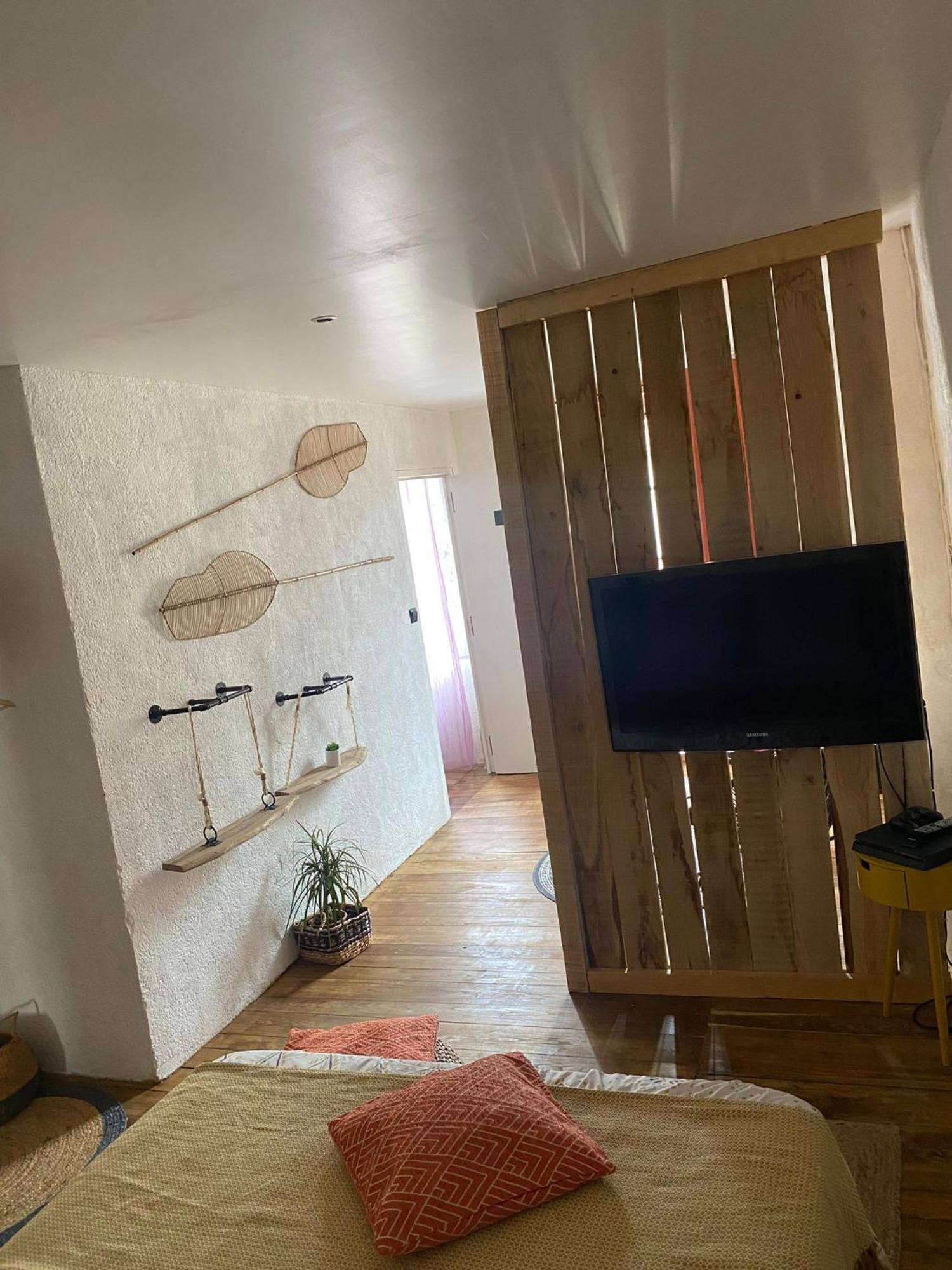 La Maison Du Commandeur Maine-de-Boixe Buitenkant foto
